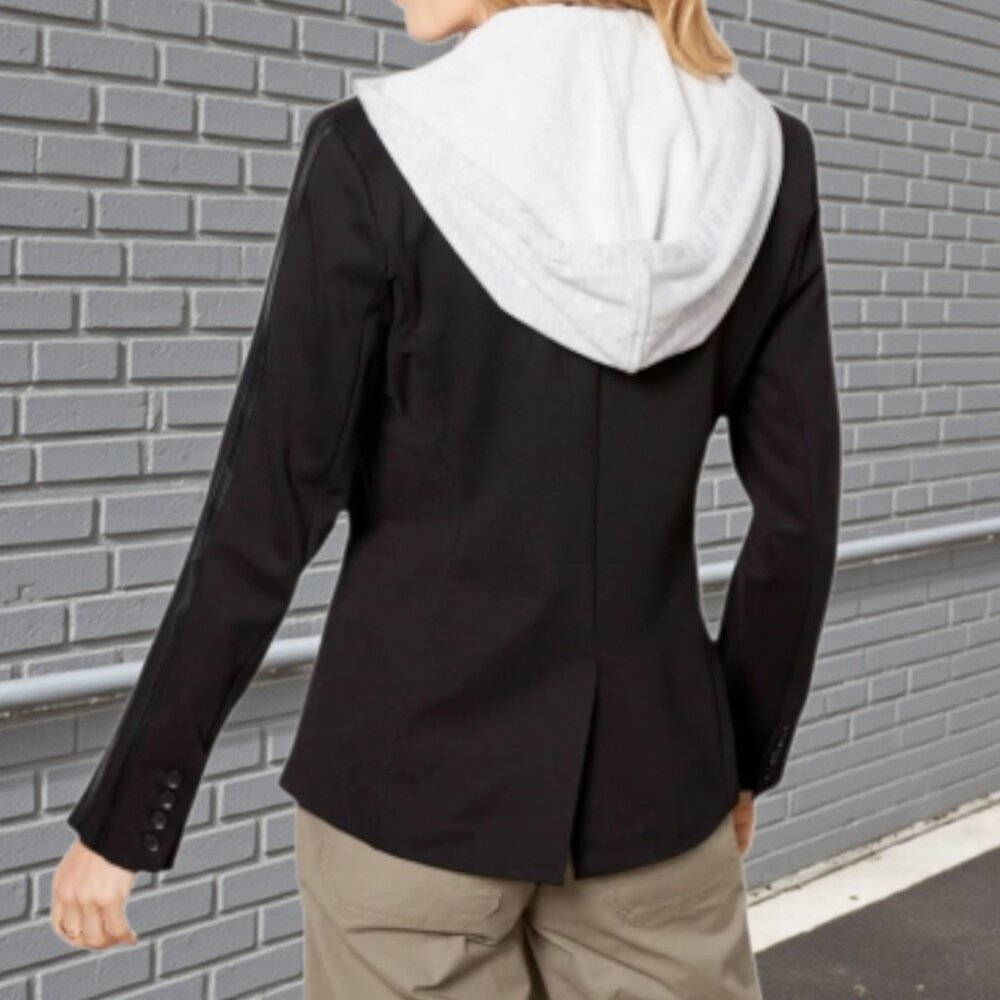 NWOT EVEREVE (MED) Jones St. Varsity Stripe Black Blazer - Picture 2 of 12